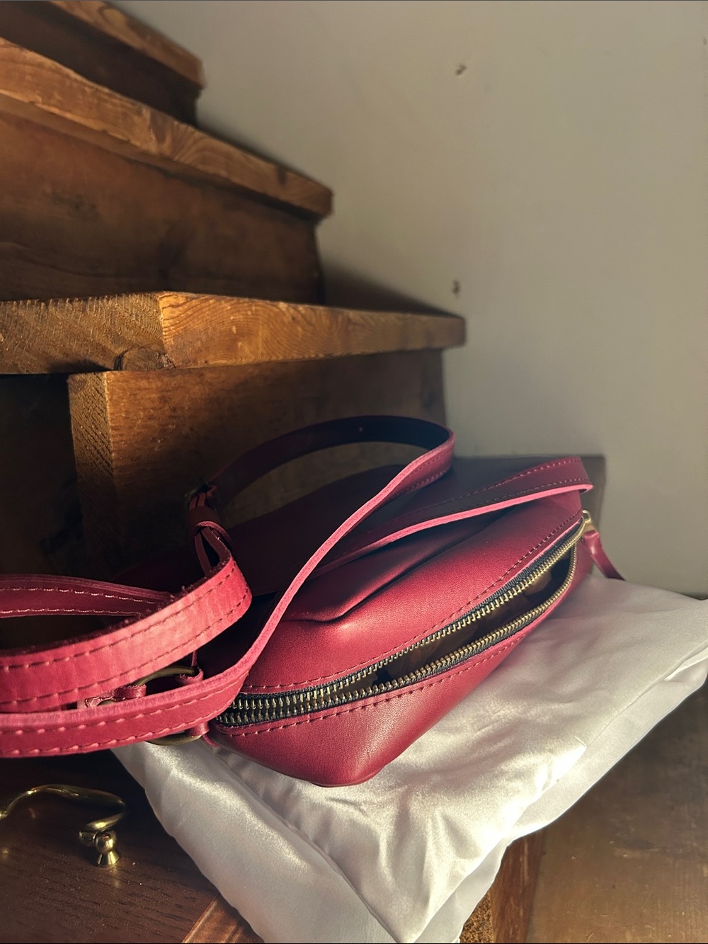 Portland Leather Raspberry Red Crossbody Bag - Picture 3 of 3